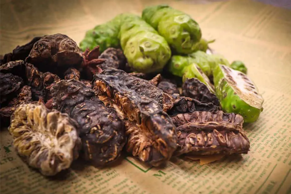 trái nhàu ngâm rượu tại Hà Nội 7