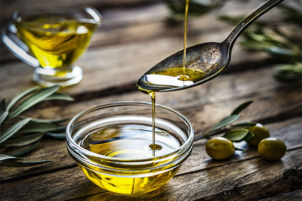 Sử dụng dầu oliu để làm hồng nhũ hoa
