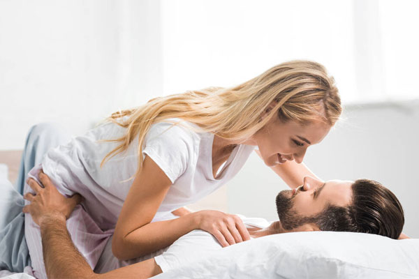 Tùy vào độ tuổi mà nên thực hiện quan hệ với tần xuất vừa đủ Tùy vào độ tuổi mà nên thực hiện quan hệ với tần xuất vừa đủ