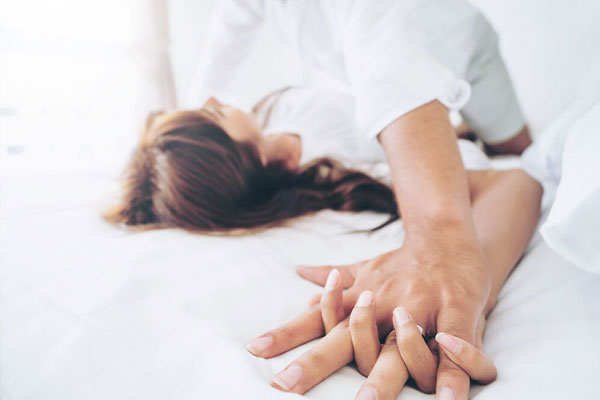 Việc quan hệ quá mạnh dễ gây tổn thương âm đạo Việc quan hệ quá mạnh dễ gây tổn thương âm đạo