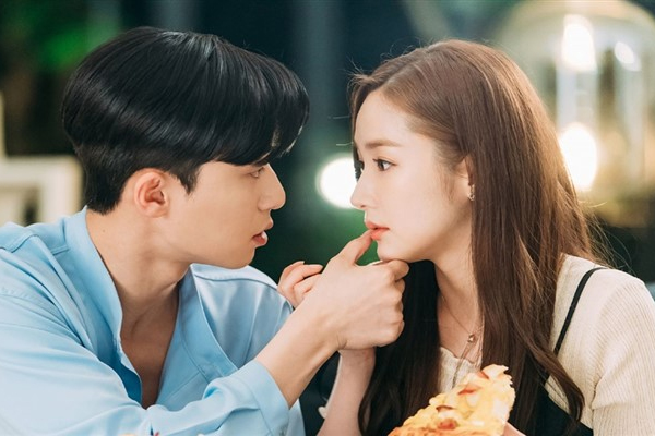 Có những cử chỉ thân mật cũng là một dấu hiệu Có những cử chỉ thân mật cũng là một dấu hiệu