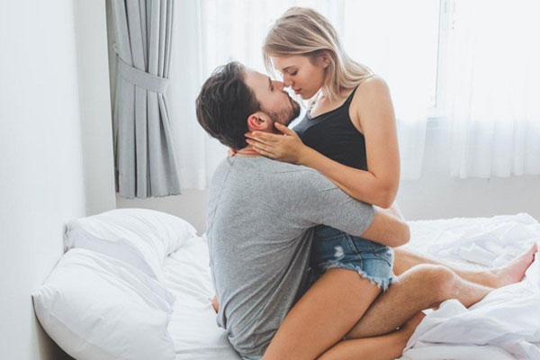 Nên duy trì tần suất quan hệ từ 2 đến 3 lần mỗi tuần là lý tưởng ở nam giới. Nên duy trì tần suất quan hệ từ 2 đến 3 lần mỗi tuần là lý tưởng ở nam giới.