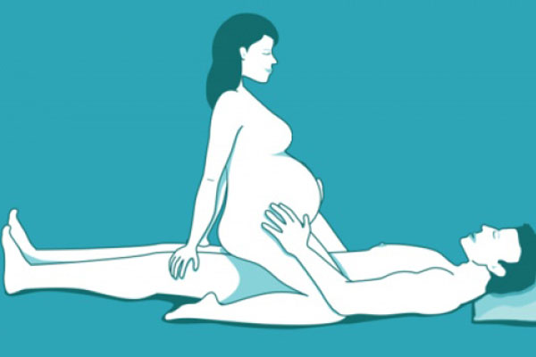 Tư thế quan hệ cưỡi ngựa giúp mẹ bầu cảm thấy thoải mái